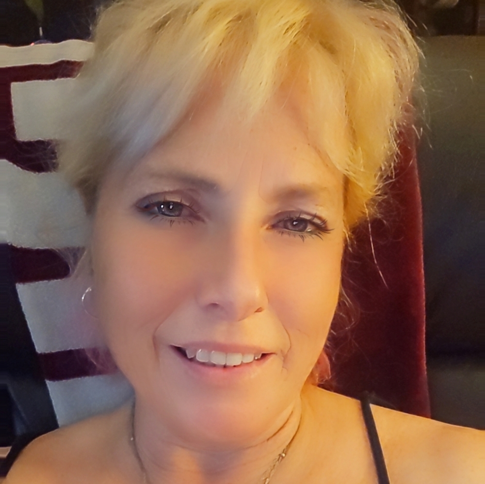 Meet your Posher, Christine